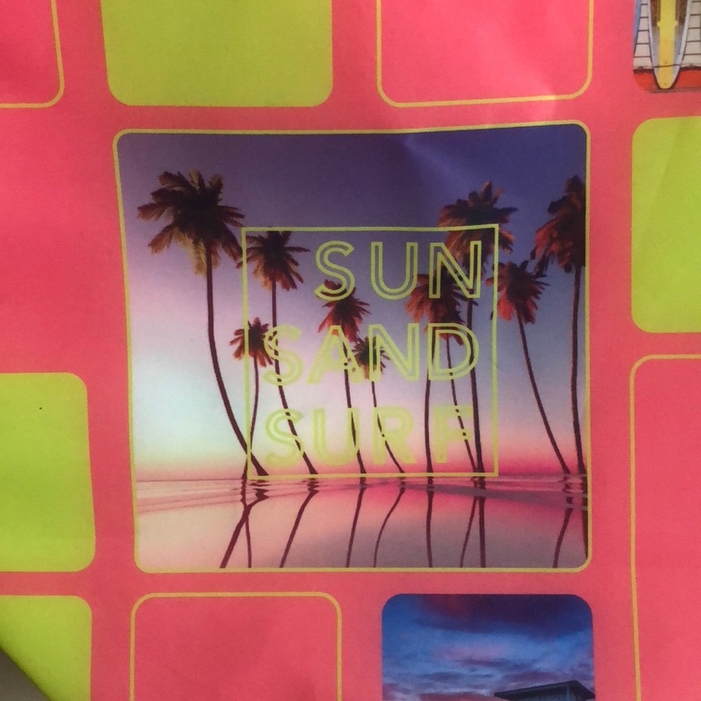 Sun & Surf 🏄 Cooler - Picture 2 of 3
